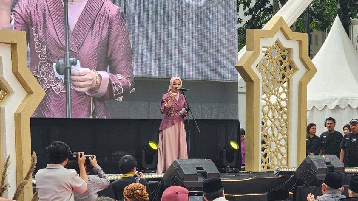 10 Tahun Bubos: Konsistensi Atalia Praratya Tebar Kebaikan di Bandung