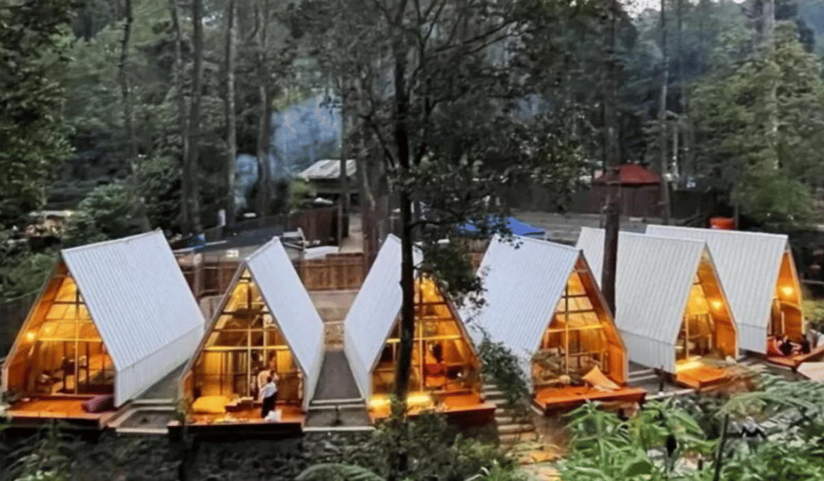11 Rekomendasi Glamping Bandung Terbaik 2026: Fasilitas, Harga, & Punya View Awan