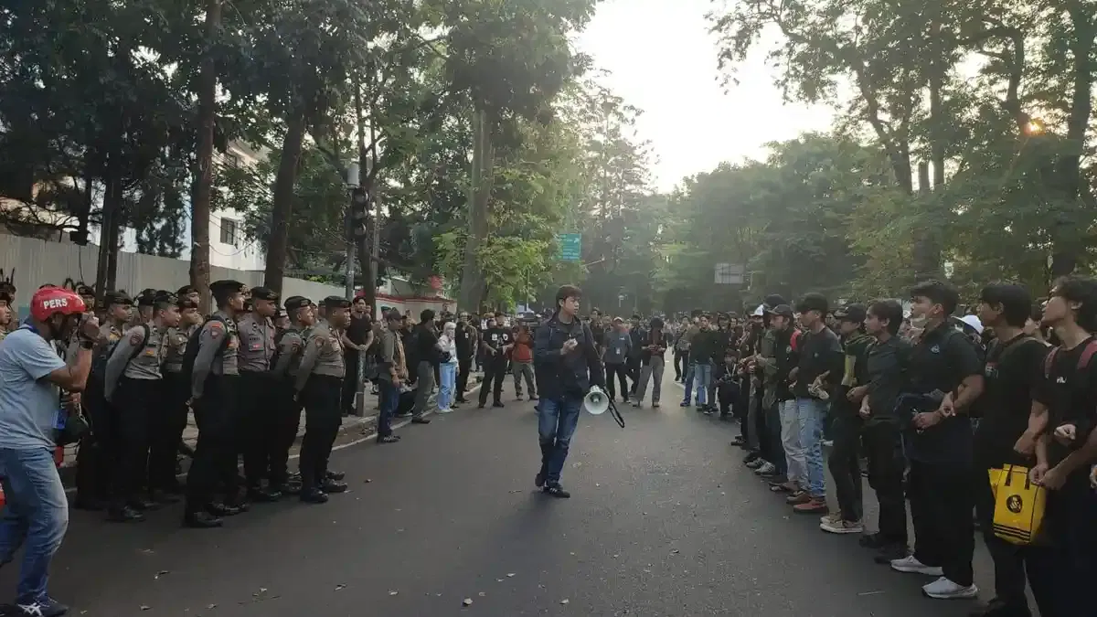 2.300 Personel Gabungan TNI-Polri Amankan Aksi Unjuk Rasa Mahasiswa di Bandung
