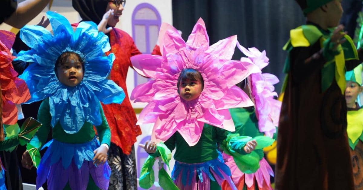 50 Anak Sukabumi Pentaskan Teater Musikal Penuh Makna tentang Kesehatan Mental