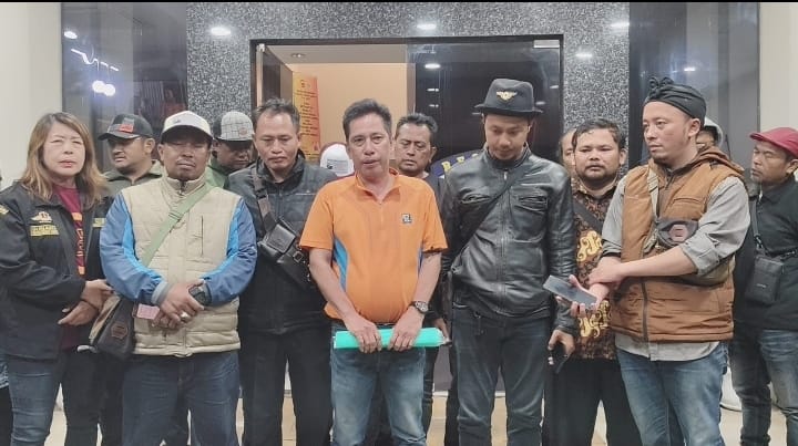 50 Wartawan Laporkan Pemilik Akun Tiktok Serdadu Ib 87 dan @ wajah_ pribumi Ke Polda Jabar Diduga Milik Warga Kec. Cikancung