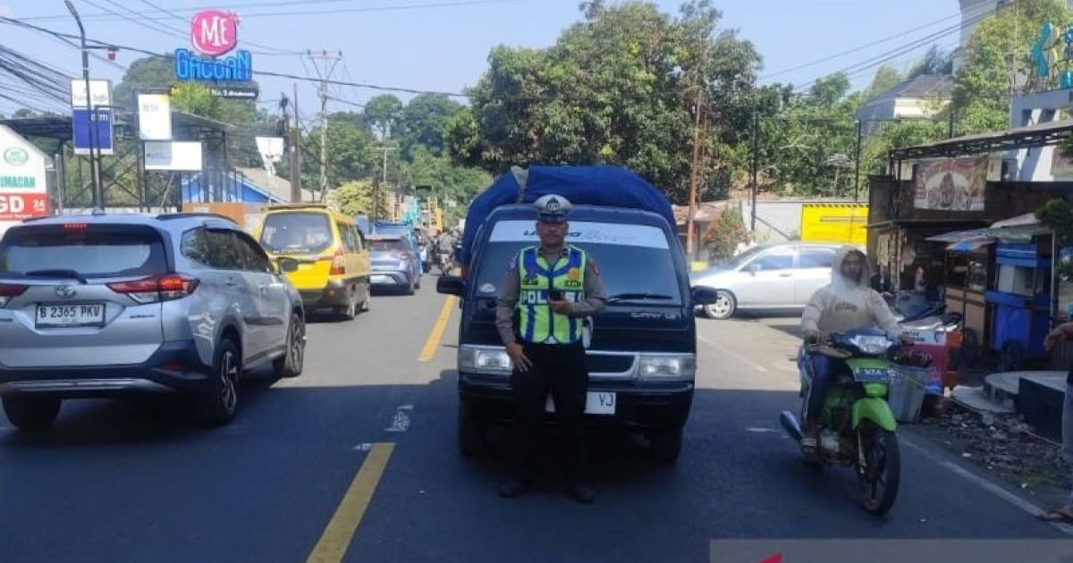 60 Personel Diterjunkan Amankan Jalur Puncak-Cianjur Jelang Libur Panjang, Antisipasi Macet 14 Km