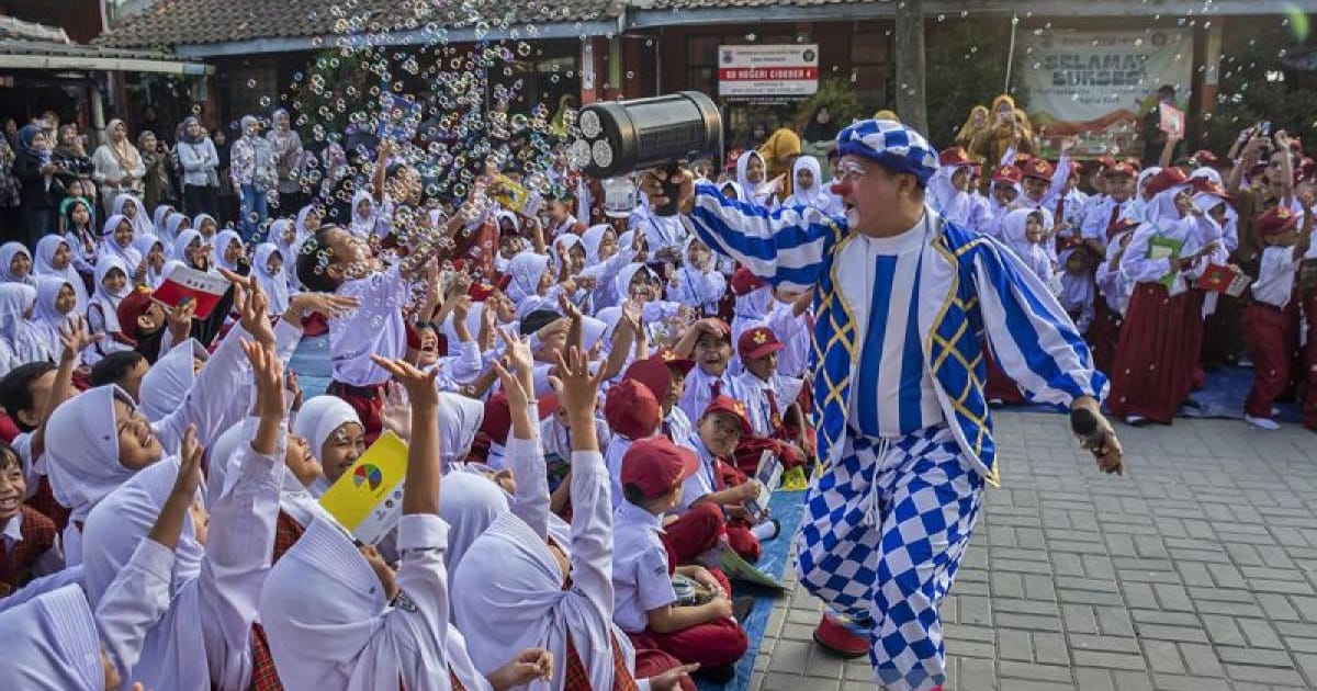 7 Kebiasaan Anak Indonesia Hebat: Komunitas Badut Cimahi Hadirkan Nuansa Spesial MPLS SDN Cibeber