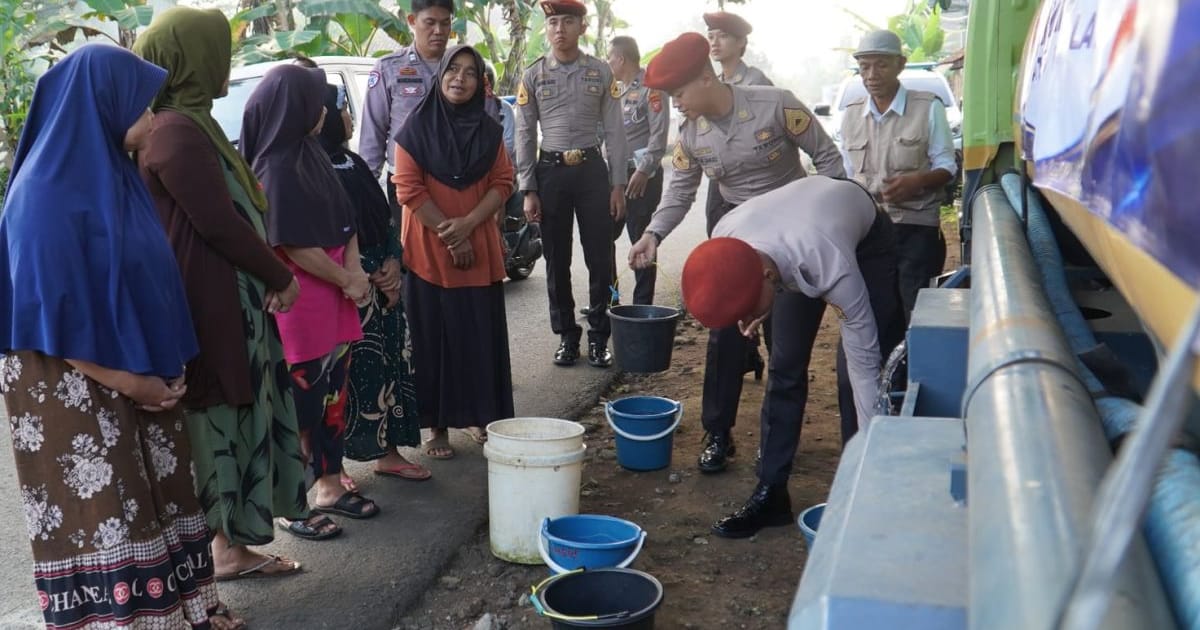 8.000 Liter Air Bersih Disalurkan untuk Warga Tasikmalaya Terdampak Kemarau