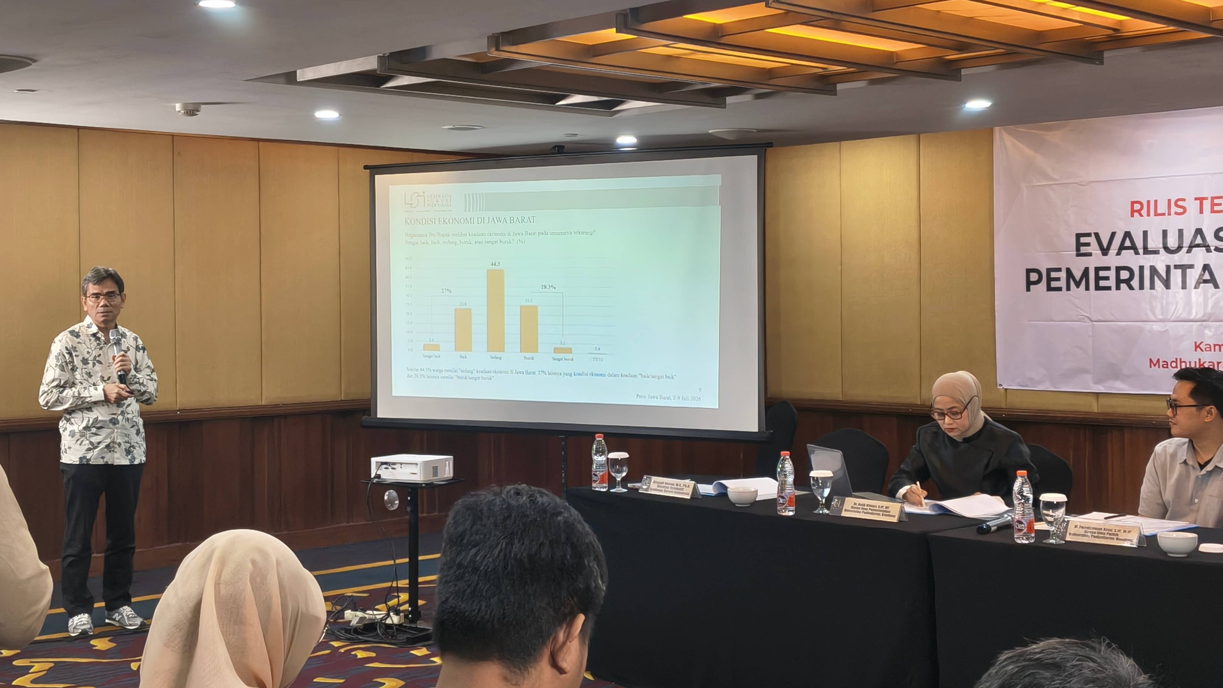 95,4% Warga Jawa Barat Puas dengan Kinerja Dedi Mulyadi, Apa yang Membuatnya?