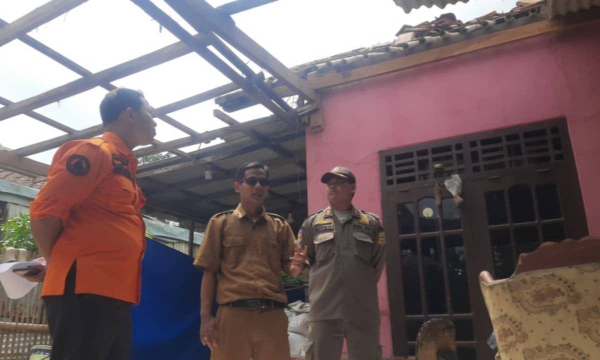 Angin Puting Beliung Rusak 27 Rumah di Kabupaten Bekasi, Tanpa Korban Jiwa