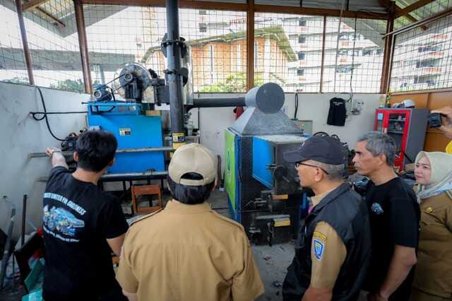 Bandung Siap Operasikan 40 Mesin Pengolah Sampah Terbaru di 2026