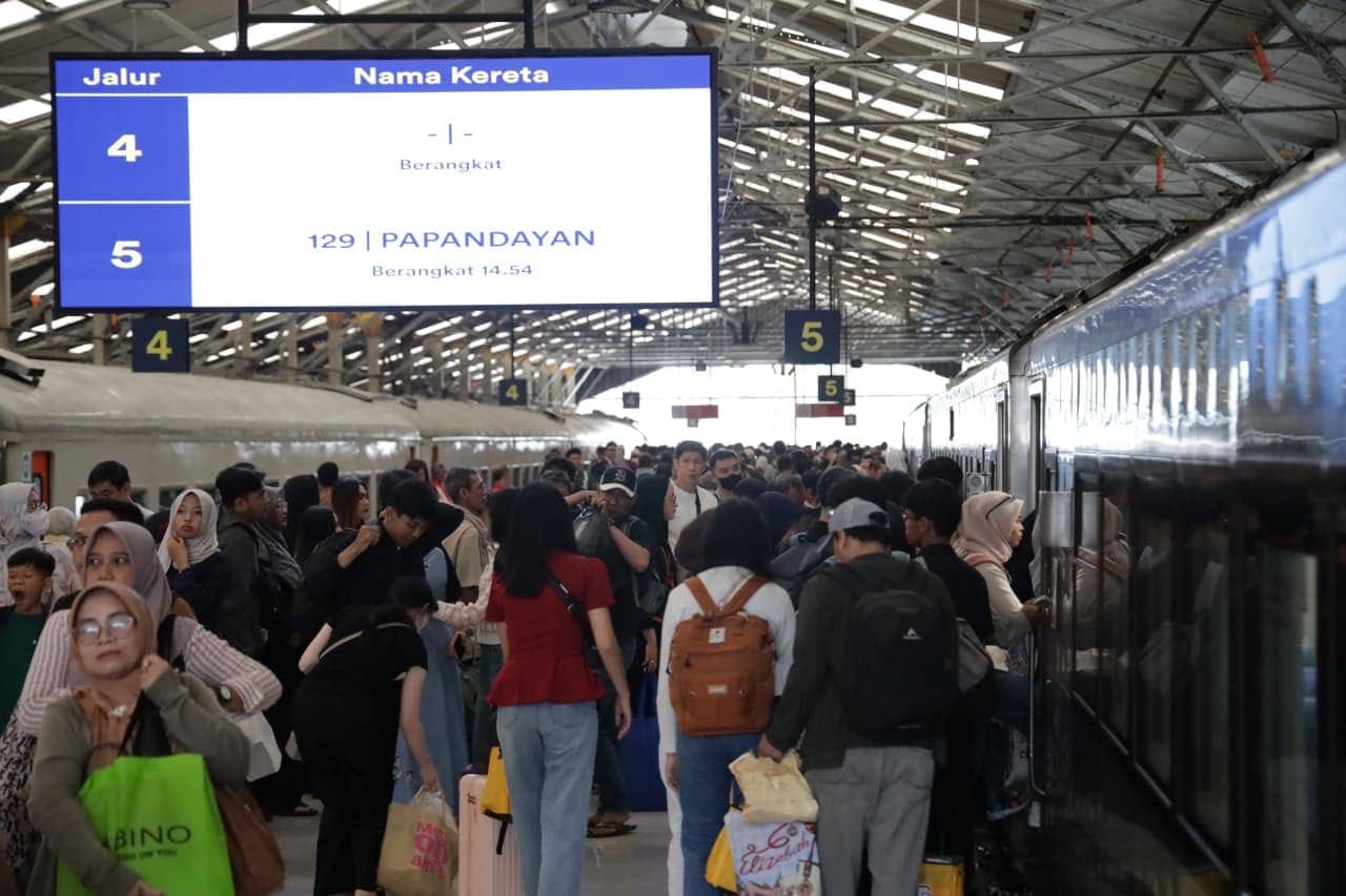 Banjir di Semarang dan Jakarta, KAI Daop 2 Bandung Batalkan 4 Perjalanan Kereta Api