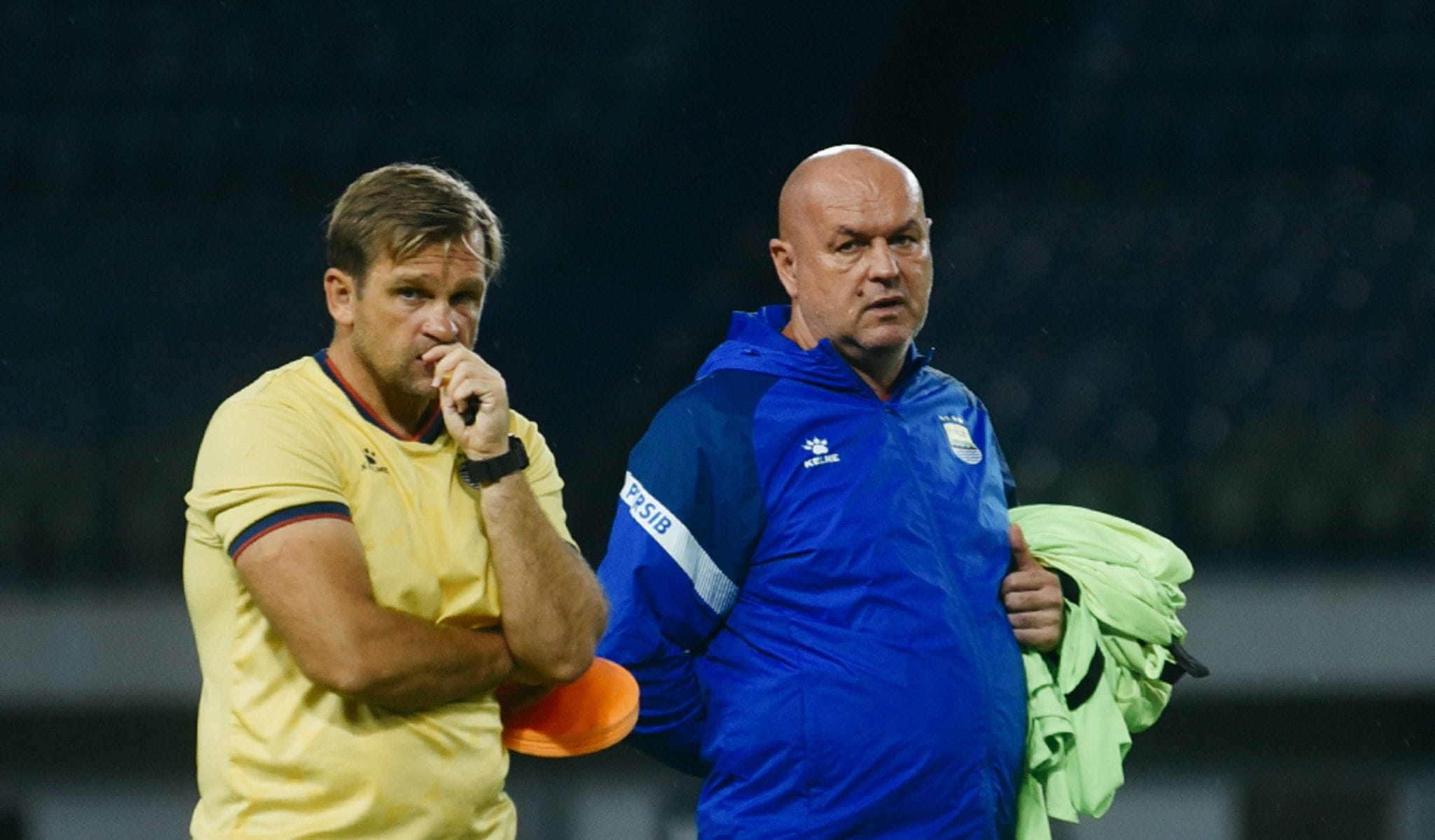 Bojan Hodak Absen di Bench, Ajak Bobotoh Bersama Teriak di Tribun GBLA
