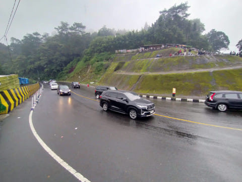Terbaru! One Way Cianjur-Puncak Antisipasi Macet Libur Hari Ini