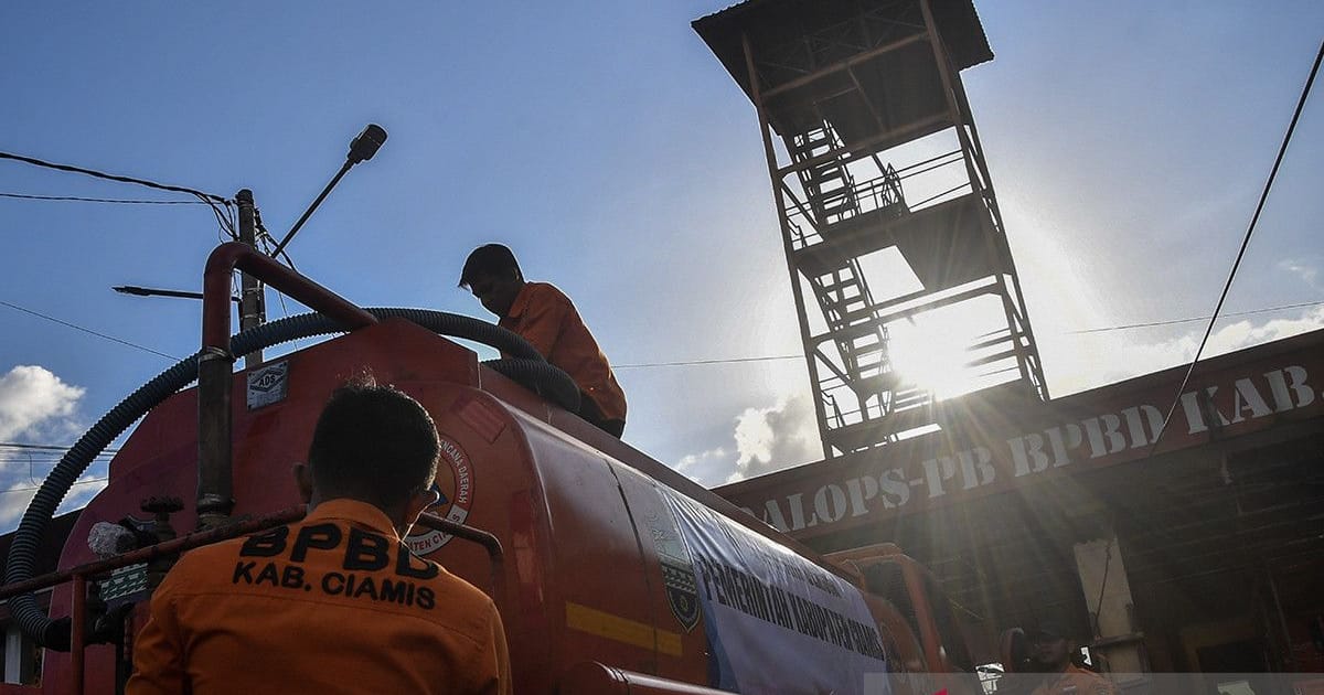 Ciamis Salurkan Air Bersih 5.000 Liter untuk Warga Terdampak Kekeringan