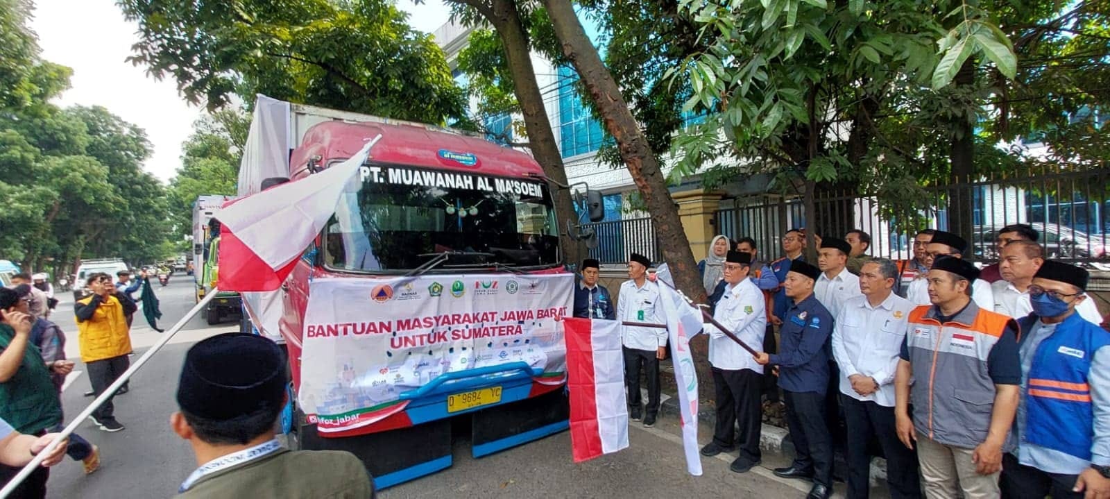Aksi Cepat! FOZ Bandung Kirim 2,3 Ton Bantuan Bencana ke Sumatra