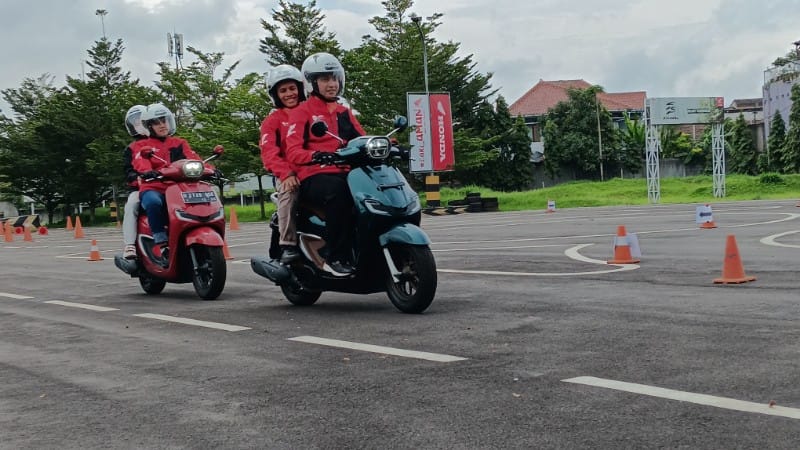 Daya Auto Rayakan 8 Tahun, Gelar Amazing Race dan Hadirkan Program Bahagia
