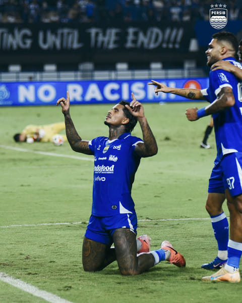 Debut Kurzawa: Persib Bandung Libaskan Madura United 5-0