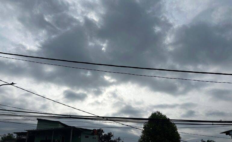 Diskominfotik Bandung Barat Tertibkan Kabel Udara Semrawut untuk Keamanan