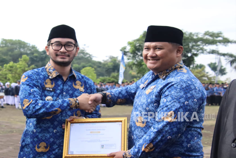 Terbaru 2025: Diskominfotik KBB Raih Indeks Profesionalitas ASN Tertinggi