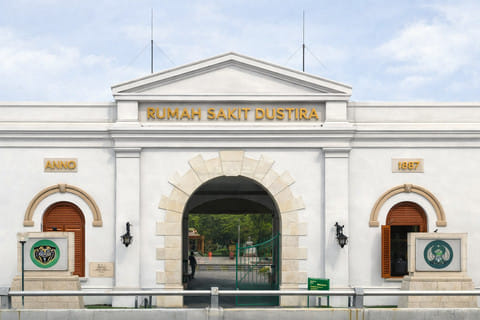 Dustira: RS Tua Cimahi Saksi Bisu Sejarah Medis & Militer Bandung