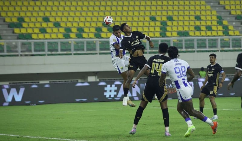 Eliano Reijnders Puas dengan Mental Persib meskipun Imbang 2-2 melawan Dewa United