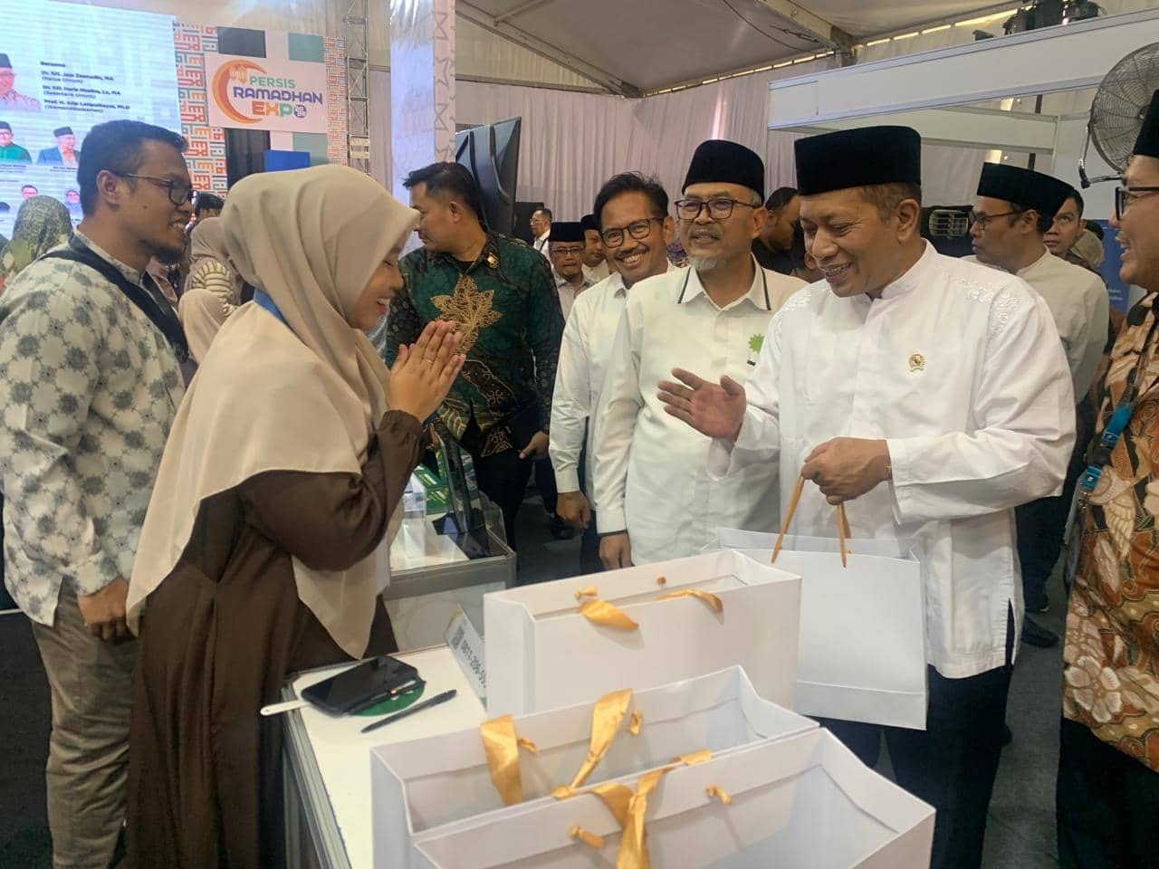 Ferry Juliantono Tantang Organisasi Islam Isi Kebutuhan Pokok di Gerai KDMP Bandung