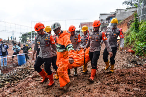 Tragedi Sumedang 2026: Kronologi Evakuasi 4 Korban Longsor Jatinangor