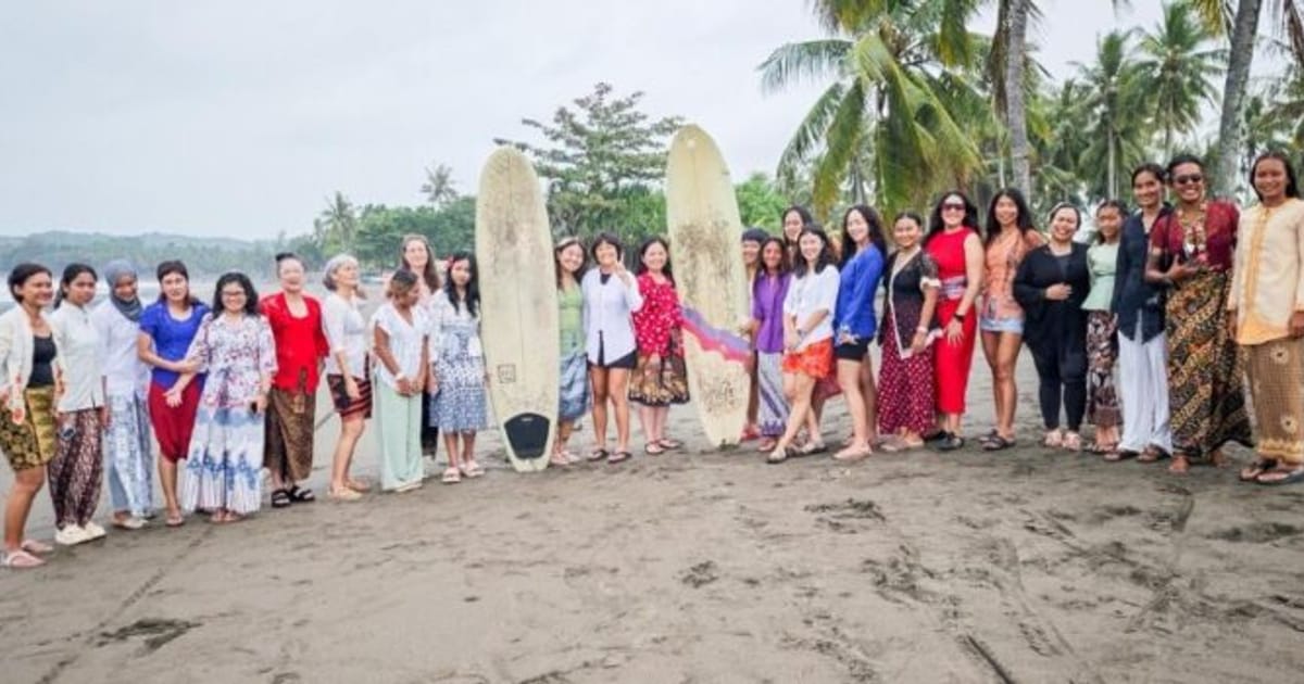 Girls Day Out Vol. 3 Batukaras: Ketika Perempuanmodern Temukan Keseimbangan Lewat Ombak dan Laut