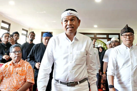 Gubernur Dedi Mulyadi Tanggapi 'Jabar Barbar', Sebut Provinsi Terbuka