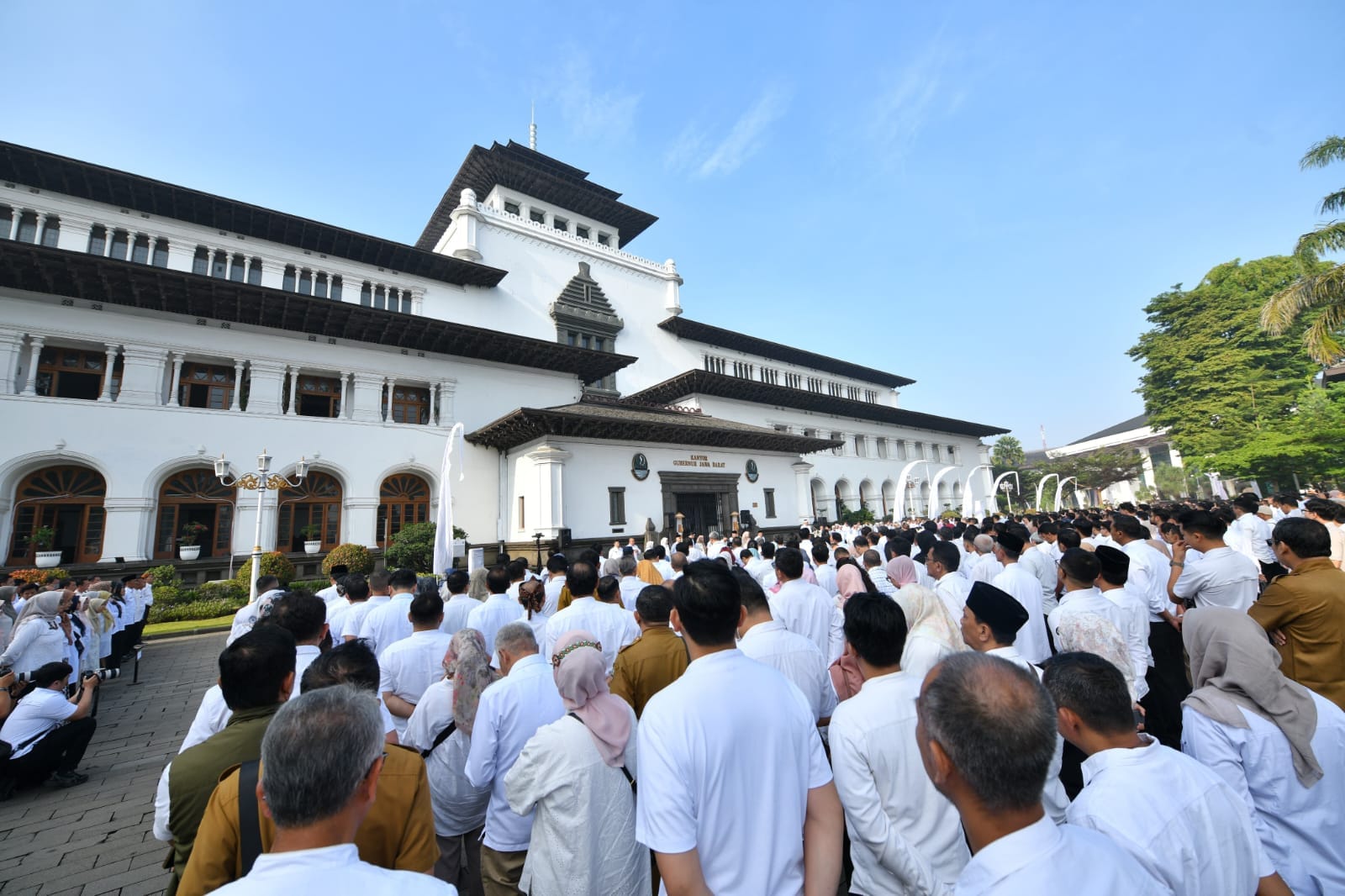 Gubernur Jabar Perluas Taman Gedung Sate dari Efisiensi Anggaran