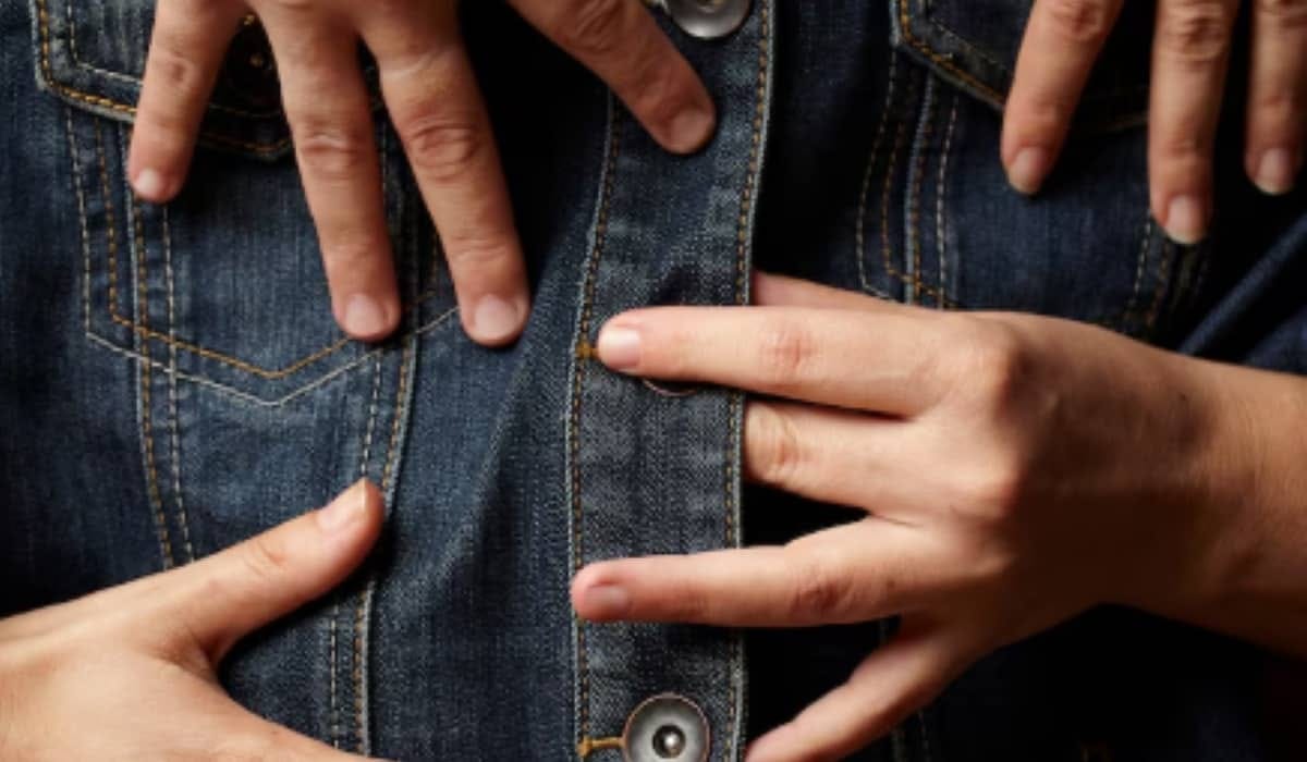 Guru di Depok Diinterogasi Usai Tawarkan Jasa Seksual Sesama Jenis dengan Tarif Rp20k-Rp100k