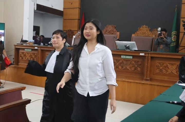 Hukuman Bersyarat Laras Faizati: Bebas Setelah Divonis di PN Jaksel