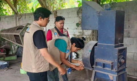 Inovasi Replast Lab: Anak Muda Bandung Ubah Sampah Plastik Menjadi Produk Bernilai