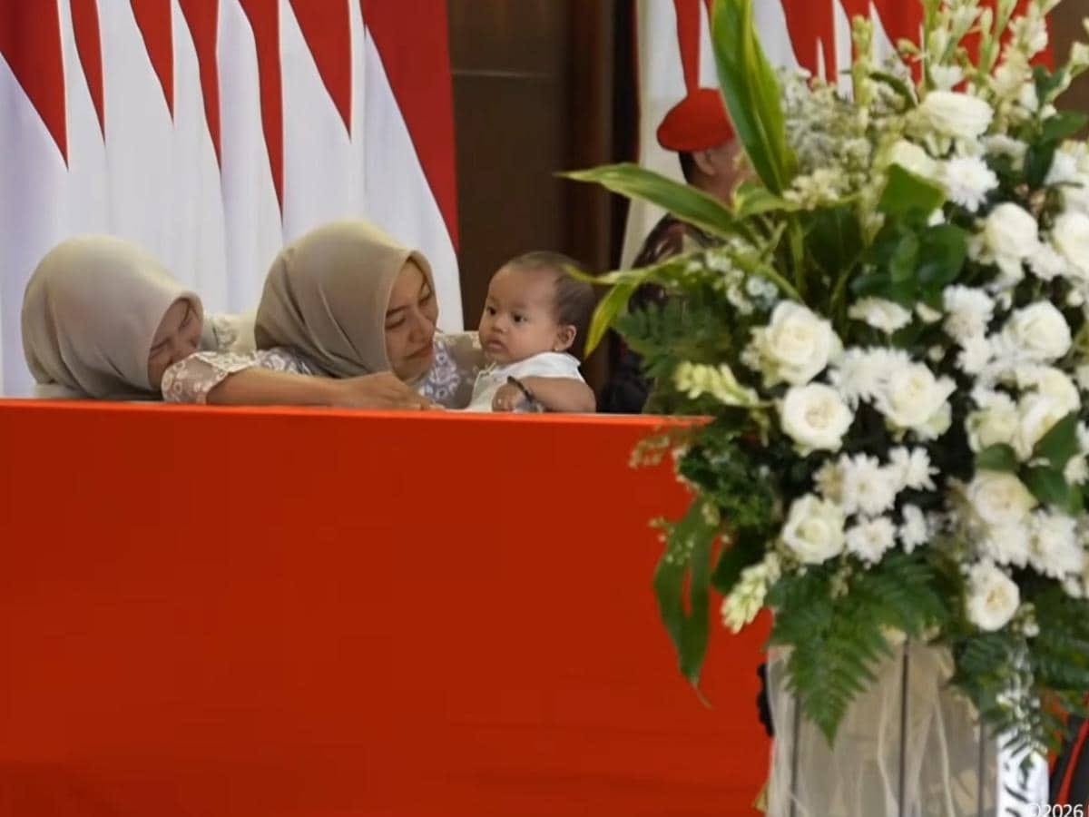 Jenazah Mayor Zulmi Aditya Tiba di Cimahi, Tangis Keluarga Setelah Penantian