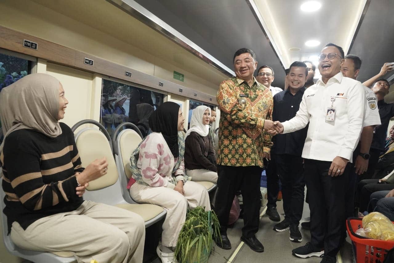 KA Cikuray: Layanan KAI untuk Petani dan Pedagang di Garut
