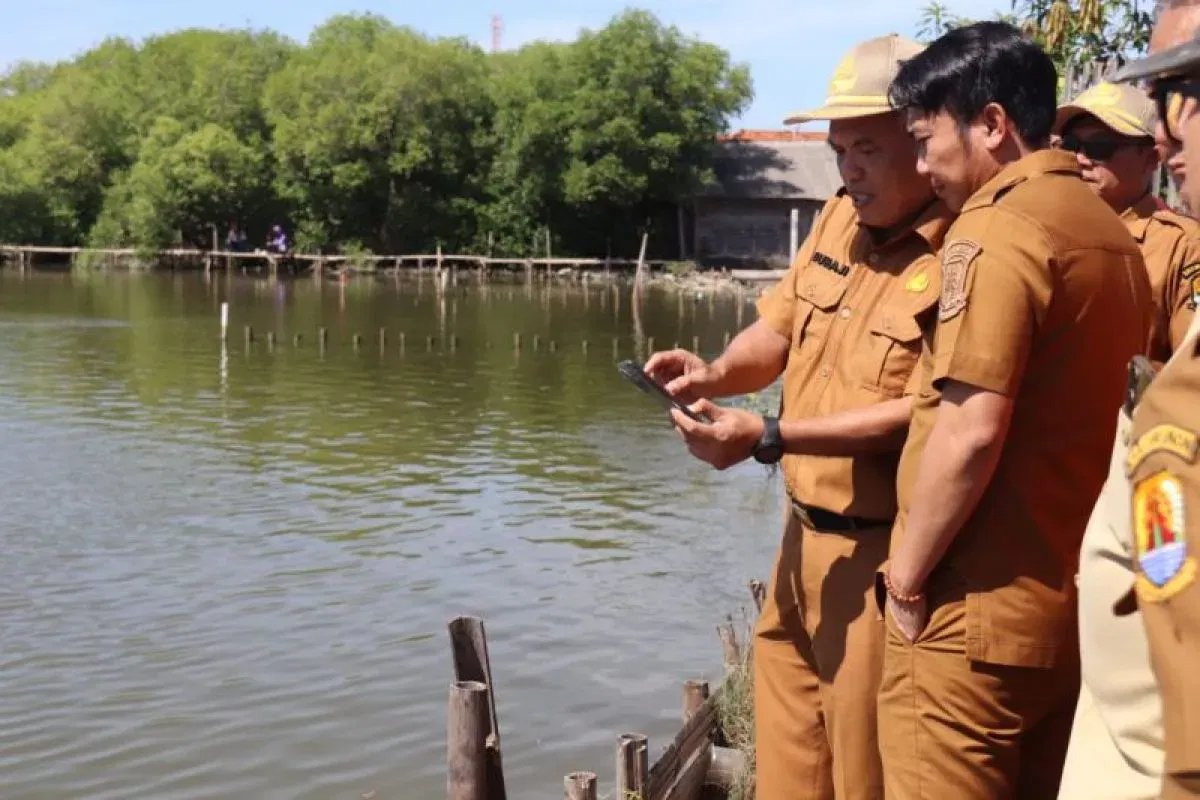 Kabupaten Cirebon Fokus Tangani Banjir Rob di Pesisir Ambulu