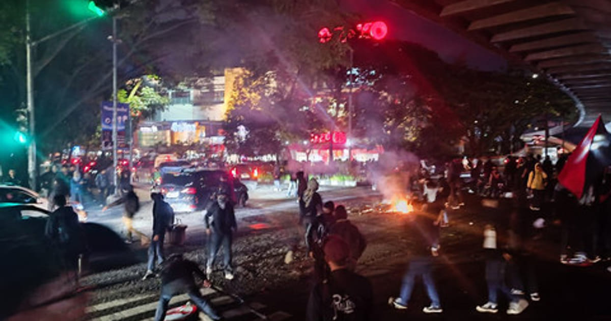 Kapolda Jabar: Kelompok Ricuh di Pasupati Bukan Mahasiswa dan Buruh