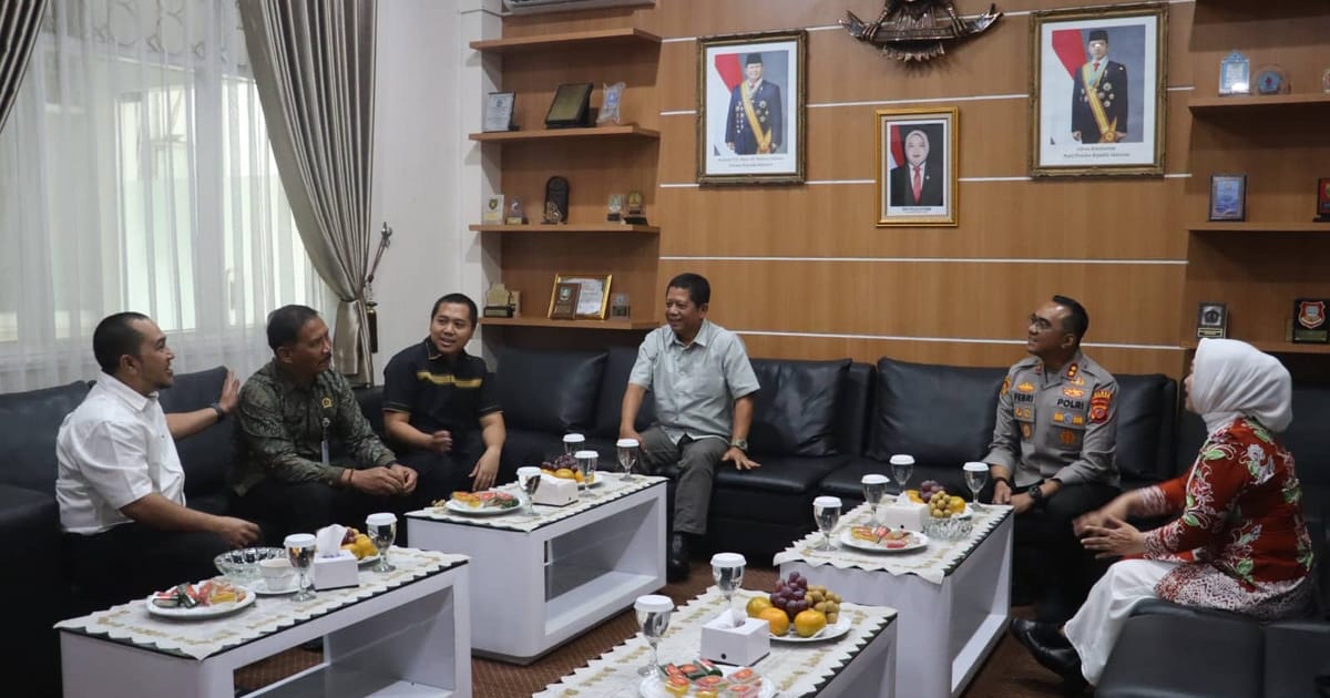 Kapolres Datangi Gedung Dewan Purwakarta Bahas Keamanan Bersama Legislatif