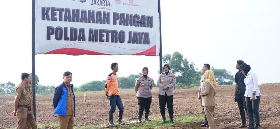 Kapolres Metro Bekasi Tinjau Lahan Ketahanan Pangan 50 Ha di Sukamahi
