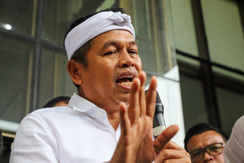 Bantuan KDM: Penjual Cirebon Terlepas dari Bank Emok & Asa Baru Balita