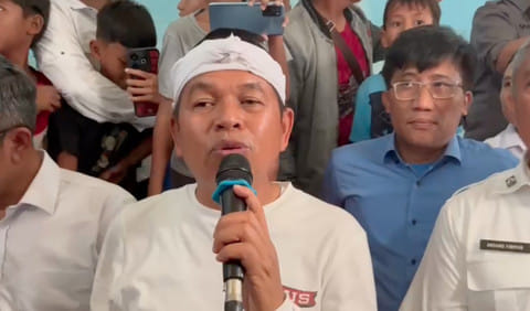 KDM Salurkan Bantuan Rp5 Juta per KK ke Korban Banjir Pamarican Ciamis