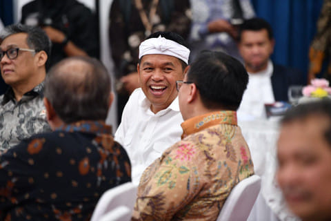 KDM Blusukan Banjir Cirebon Terbaru: Langsung ke Warga, Tanpa Protokoler!