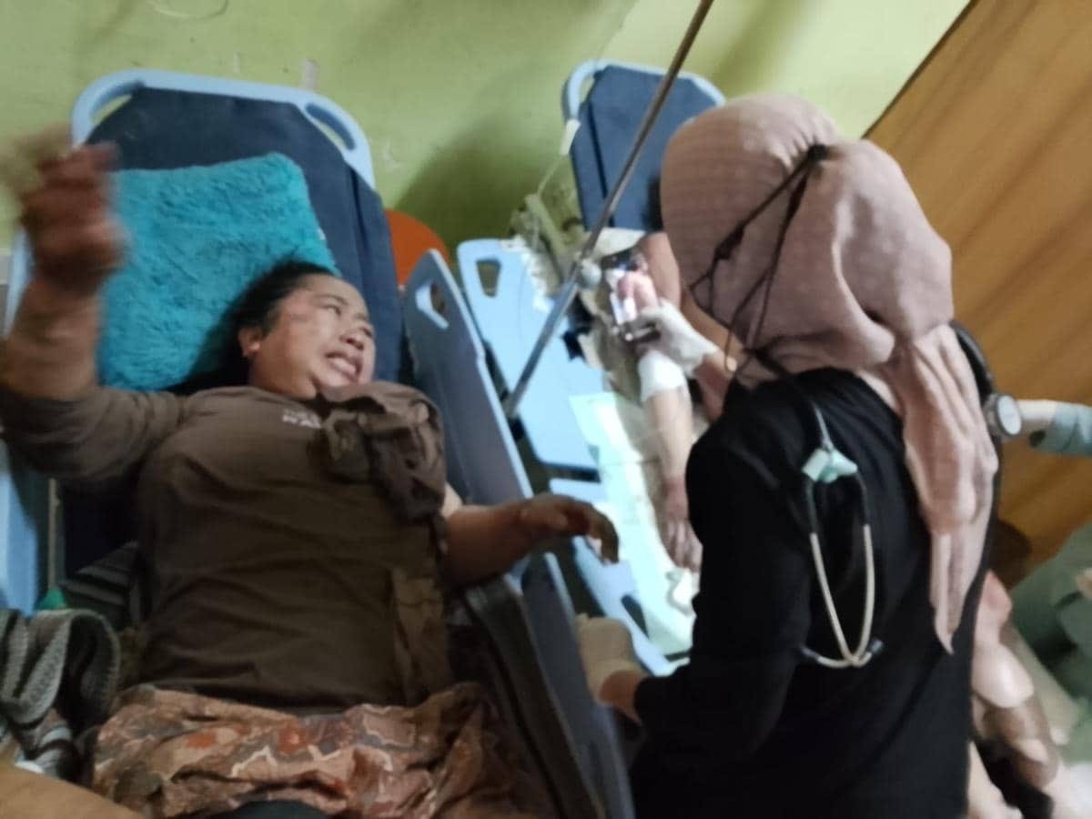 Kebakaran Rumah Cirebon: Ledakan Bahan Berbahaya, Dua Warga Terluka