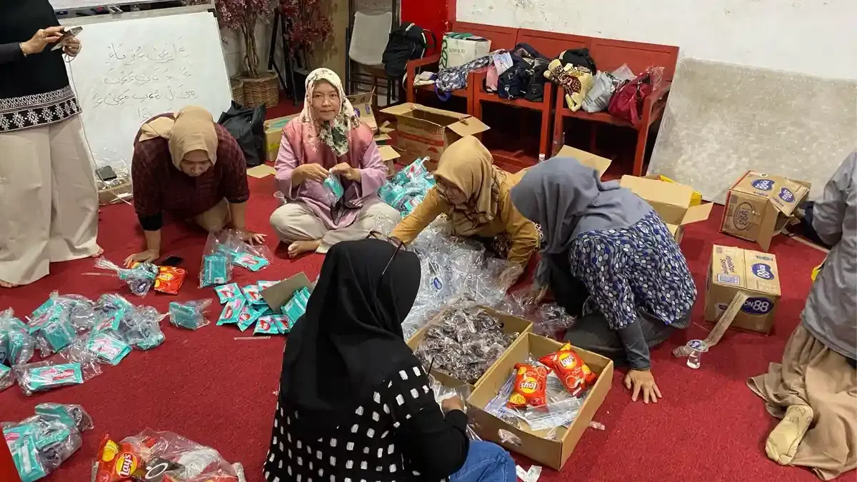 Kegiatan Ramadan: 700-1500 Takjil Tiap Hari di Masjid Lautze 2 Bandung