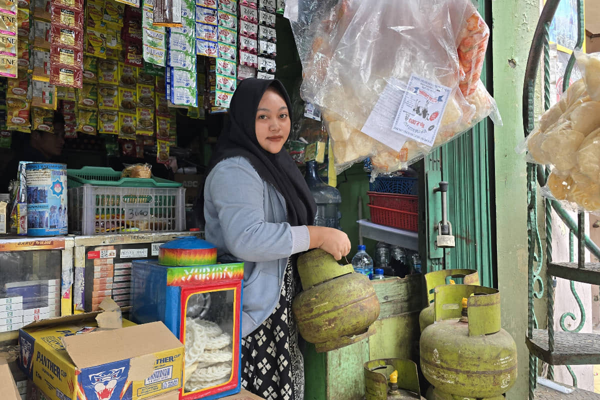Kelangkaan LPG 3 Kg di Indramayu Bikin Rugi, Pedagang Rela Keliling Belasan Toko