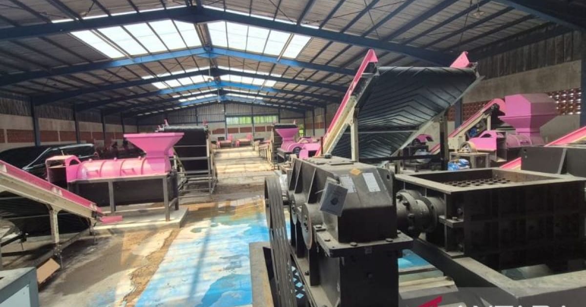 Kesenjangan Pengelolaan Sampah Bandung: 1.800 Ton Dibuang, 280 Ton Saja yang Terangkut ke TPA