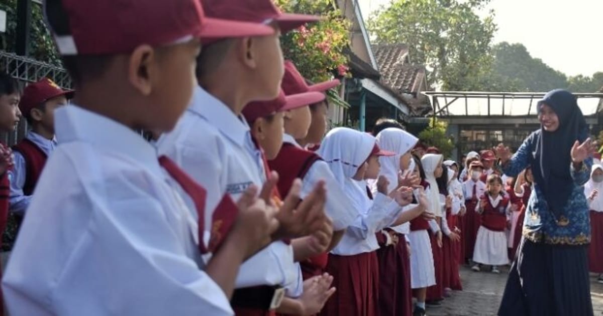 Kualitas Guru Penentu Nasib Pendidikan: Desain Besar Penataan SDM Pendidik Menuju Indonesia Emas 2045