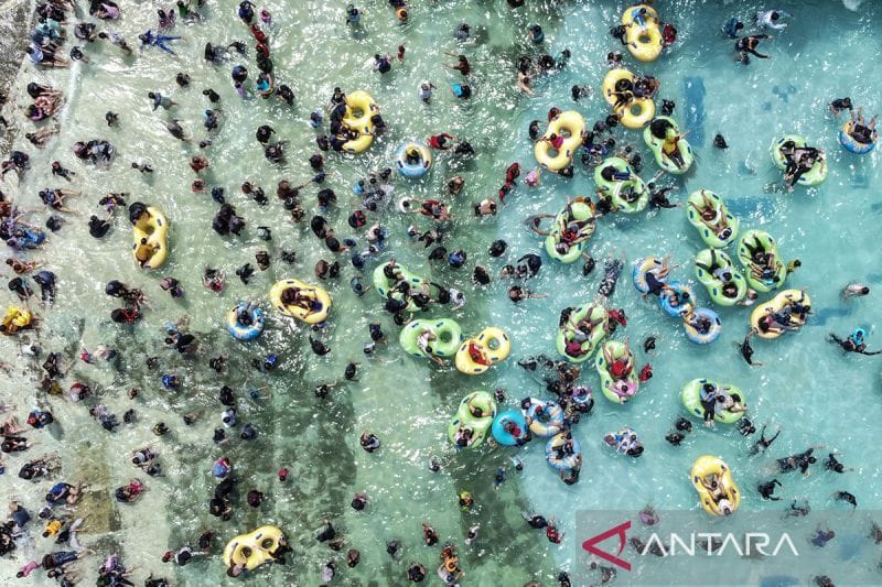Jabar Tetap Primadona! 21 Juta+ Wisatawan Serbu Libur Nataru 2025-2026