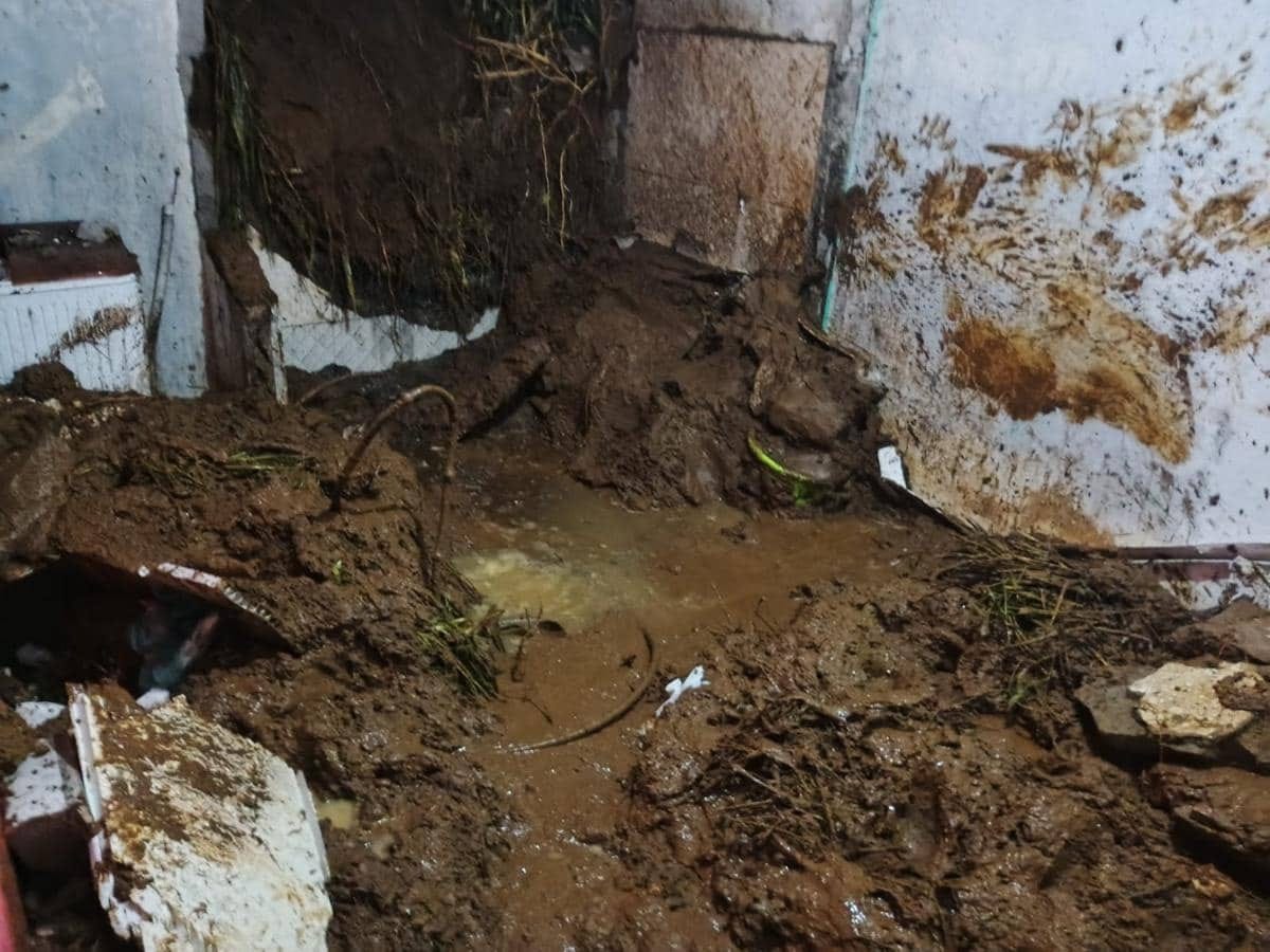 Longsor Sukabumi: Satu Warga Meninggal, Dua Rumah Rusak Akibat Hujan