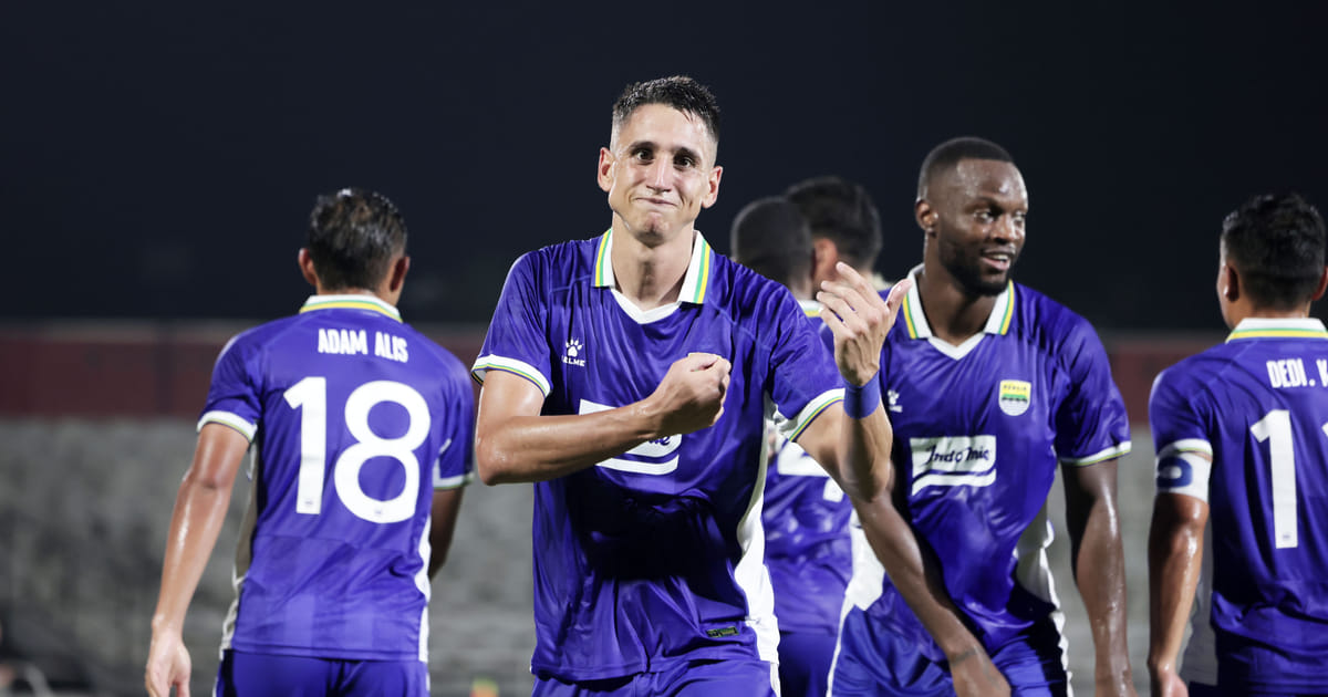 Luka Menalo Yakin Persaingan di Lini Depan Persib Membuat Tim Lebih Kuat Menjelang Musim 2026/2027