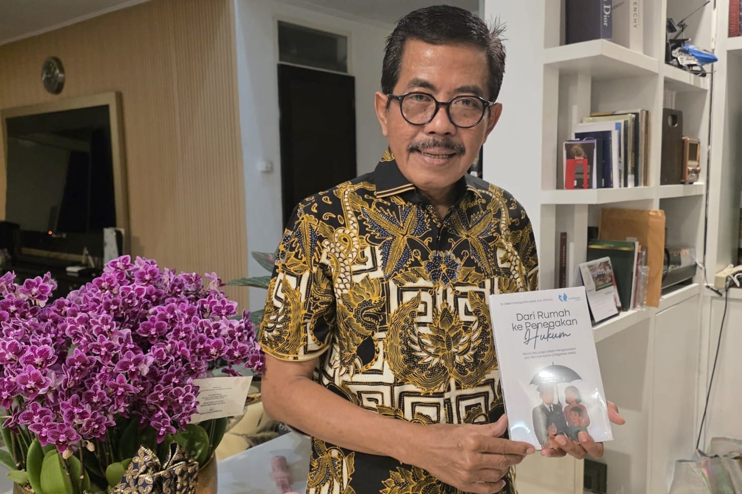 Mantan Wakil Ketua Jaksa Agung Rilis Buku Tentang Keluarga dan Integritas Jaksa