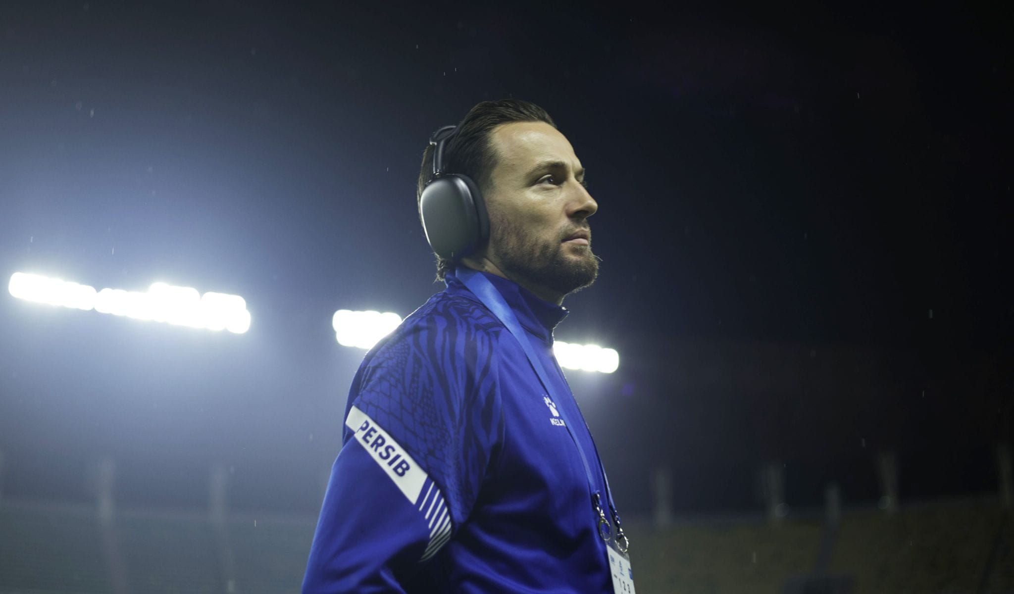 Marc Klok Ajak Persib Lupakan Imbang Persebaya, Fokus Lawan Persik di GBLA 2026
