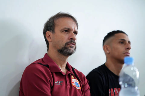 Mauricio Souza: Tak Bisa Kontrol Persib, Fokus Poin demi Poin